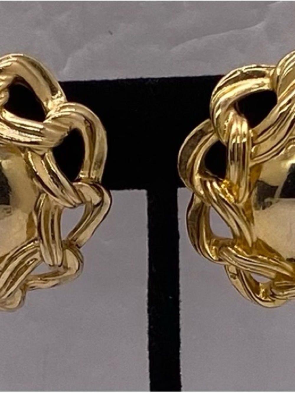 Vintage Paolo Gucci Gold Tone Chunky Clip On Earrings